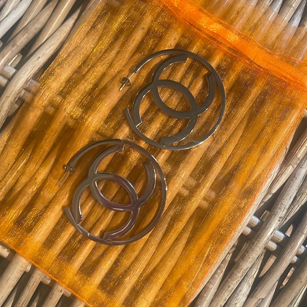 Chanel Earrings NEW (Not Authentic)